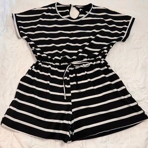 Women’s Romper With Pockets